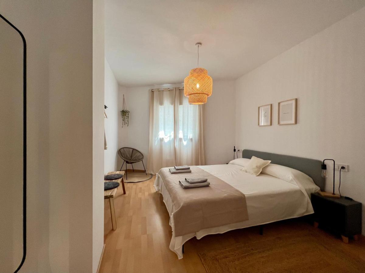 Cozy Apartment Well-Located In Terrassa, Barcelona Eksteriør bilde